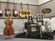 ギター、ドラム、チェロなど大人の音楽レッスン室