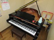 グランドピアノのお部屋♪キレイな音で演奏ができます！